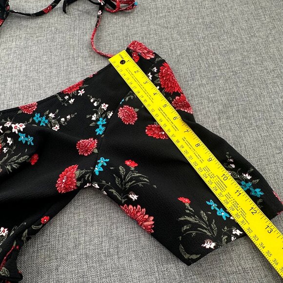 NEW! Miami By Francesca's Romper Small Floral V-Neck Black Red Figure Flattering - Picture 10 of 16